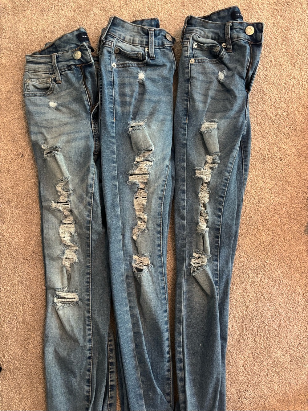 Women’s Aeropostale Distressed Skinny Jeans -Size 0Short